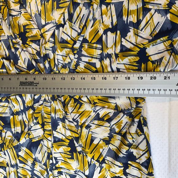 Sofie Couture Woman Blouse size 1X Yellow & Blue Stretch V-neck Short Sleeve - Picture 2 of 9